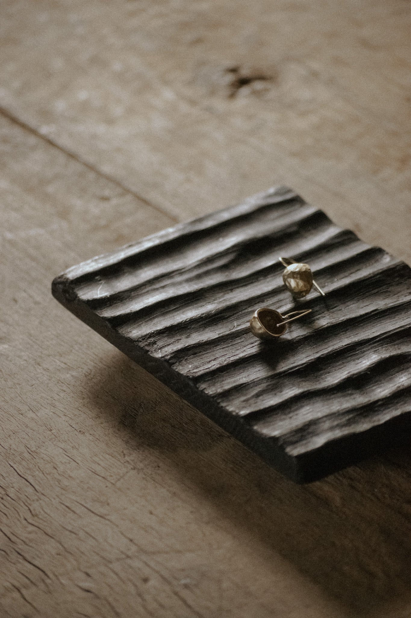 Small oak trinket tray